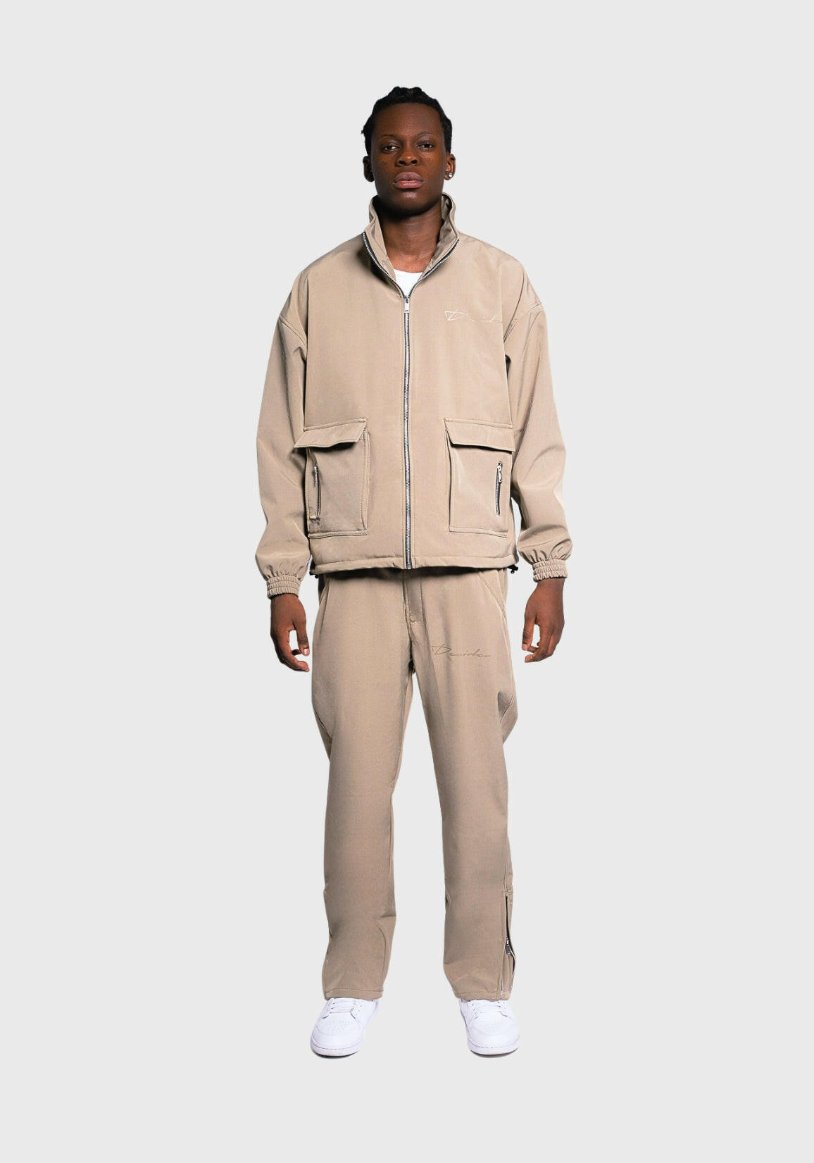 DCDR CARGO SAND JACKET.