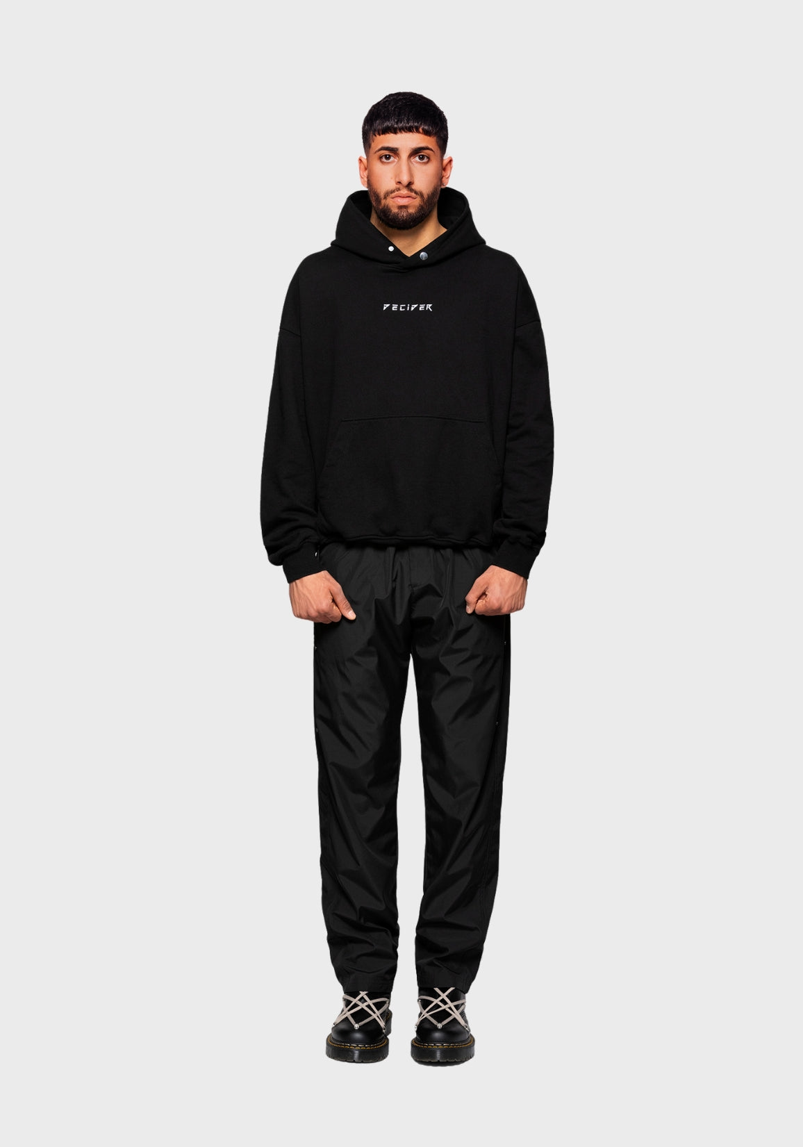 DCDR BASIC BLACK HOODIE