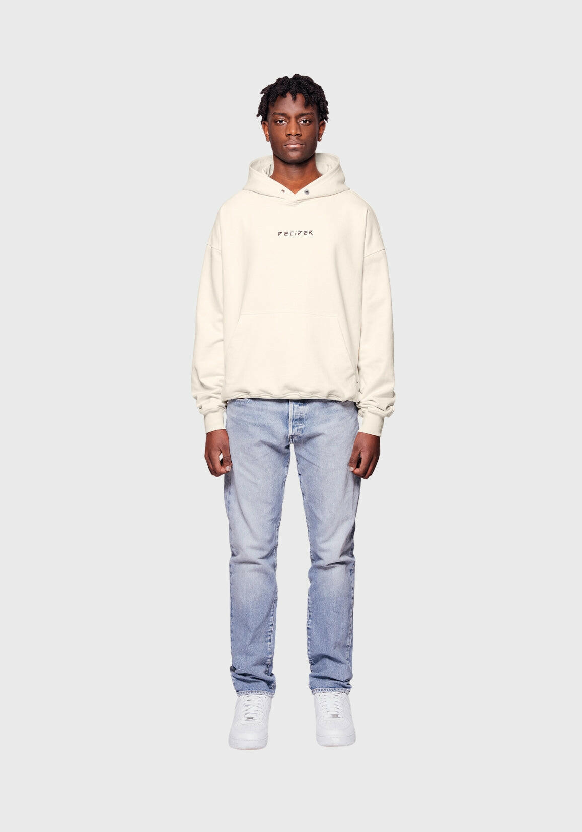 DCDR BASIC CREAM HOODIE.