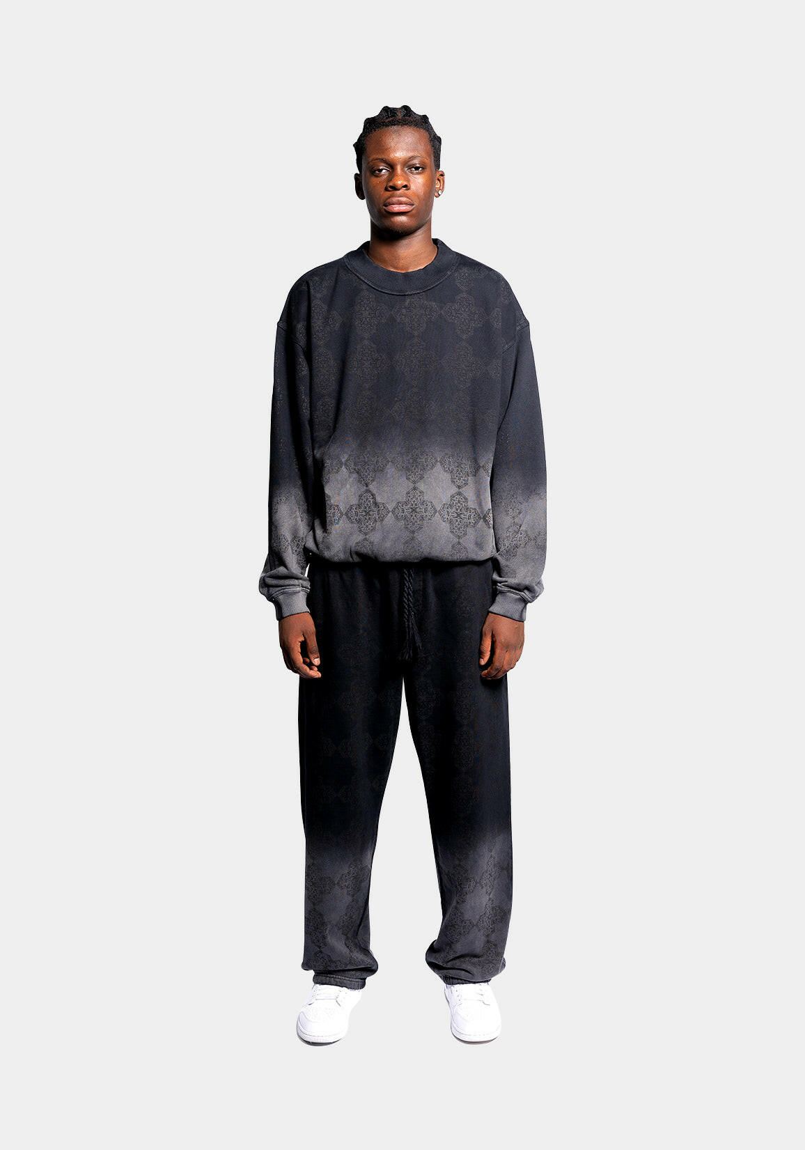 DCDR FADED BLACK CREWNECK.