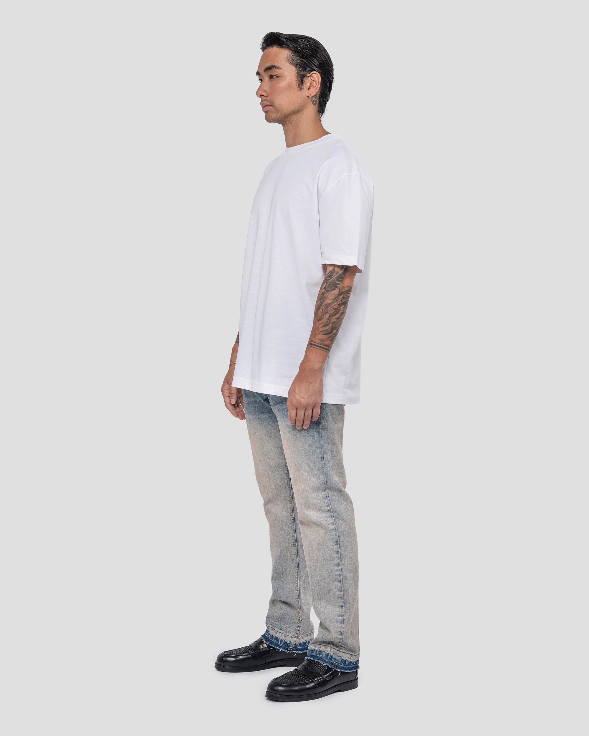 Jeans Vintage Blue mit Raw Cut