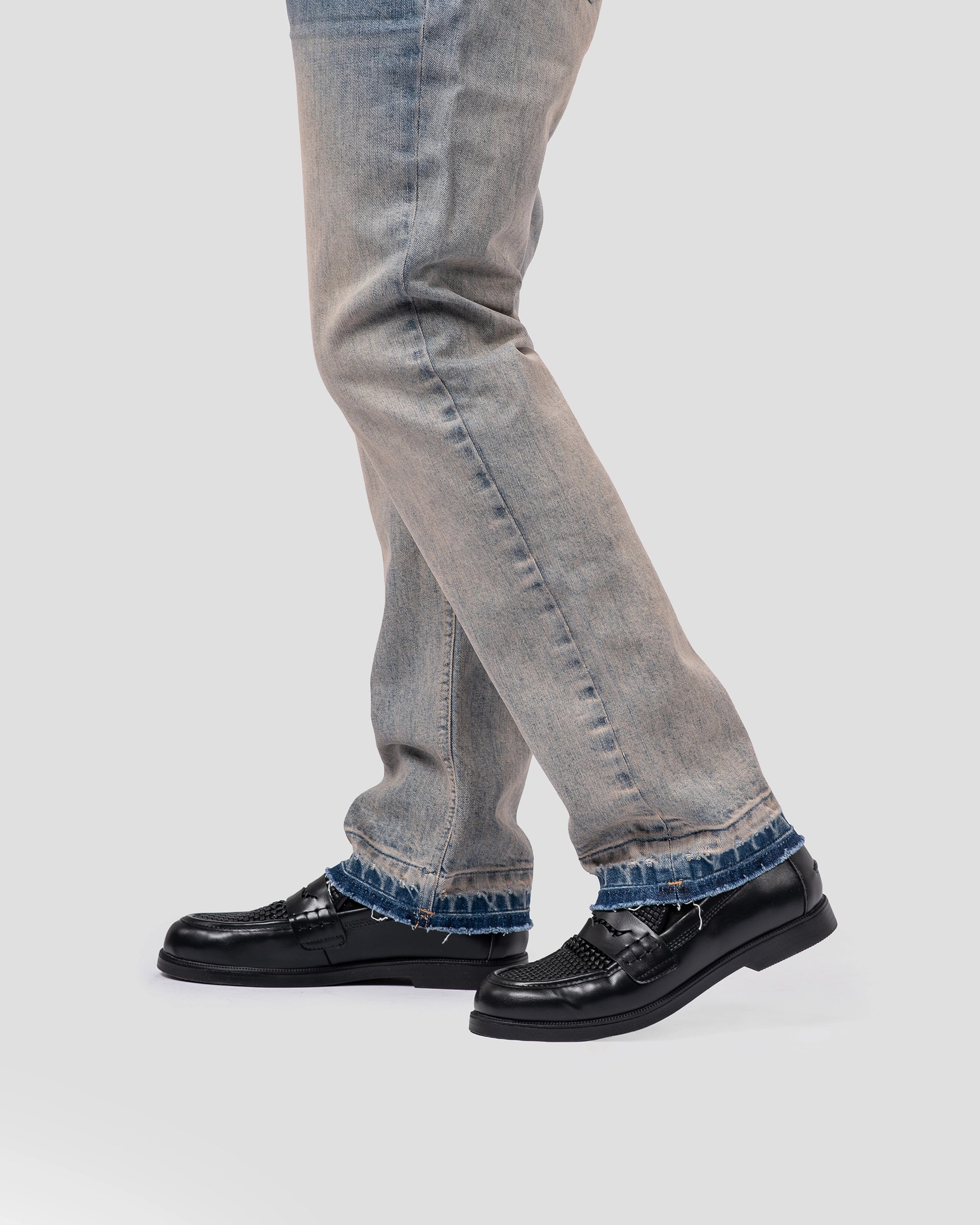 Jeans Vintage Blue mit Raw Cut