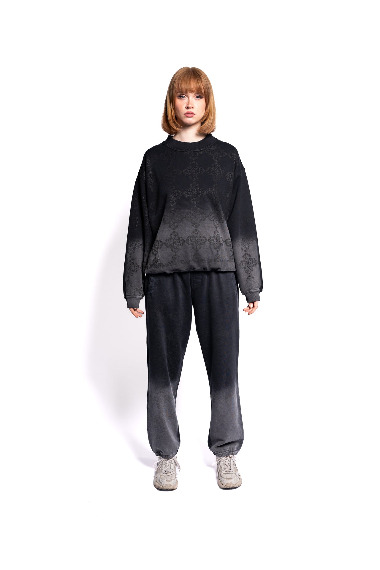 Komfortable Sweatpants für Frauen von Decider mit charakteristischem Monogramm, weite Passform, für stilvolle Freizeitkleidung